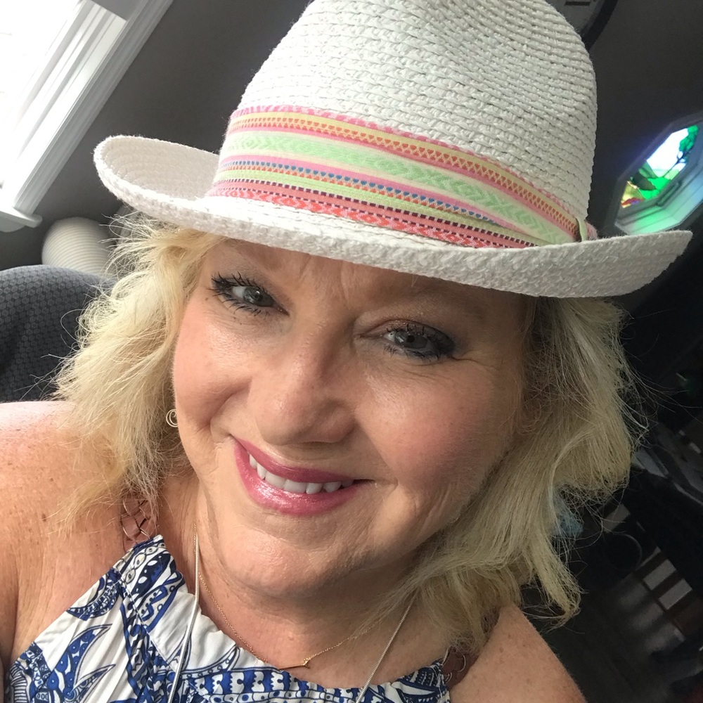 Meet your Posher, Lisa